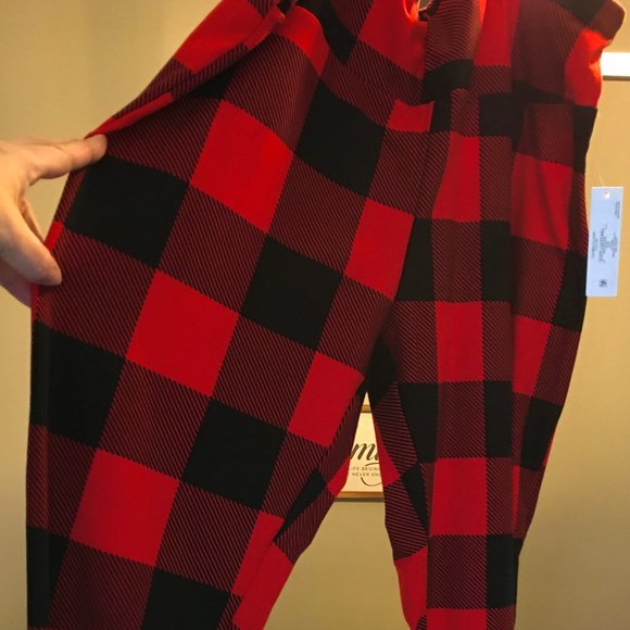 Pants - Womens Plus Size Red Buffalo Check Leggings